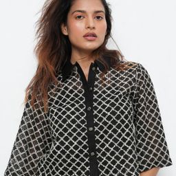 Bonnaty Women Polo Collar T-shirt-image-86