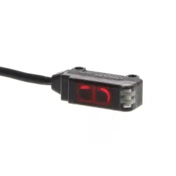 Omron Limited reflective Cuboid, M2 mounting 30 mm Photo Sensor E3T-SL21 2M-47