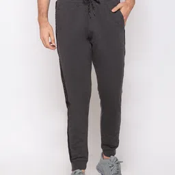 GIORDANO Men Grey Solid Slim-Fit Joggers-picture-36