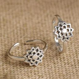 Clara 92.5 Sterling Silver Flower Toe Rings for Women-image-60