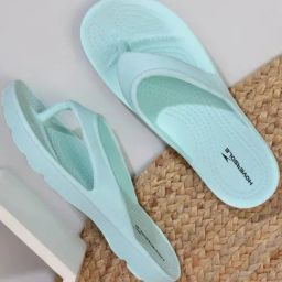 Hoversole Women's Blizzard Blue Evasoft Flips-image-84