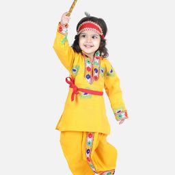 BownBee Janmashtami Theme Full Sleeves Peacock Feather Embroidered Kanhaiya Dhoti Kurta With Mukut Bansuri Belt - Yellow-image-50