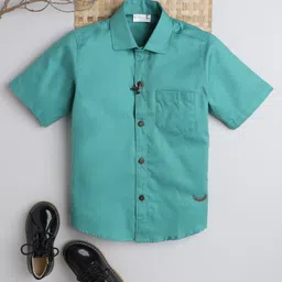 BAATCHEET Cotton Half Sleeves Solid Shirt With Brooch Set - Green-picture-38