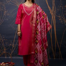 VredeVogel Women Embroidered Regular Beads and Stones Kurta with Trousers & With Dupatta-57