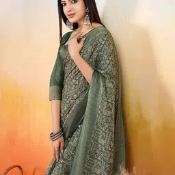DIVASTRI Ethnic Motifs Zari Silk Blend Banarasi Saree-image-81