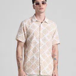 Jack & Jones Men Spread Collar Geometric Printed Cotton Casual Shirt-image-21