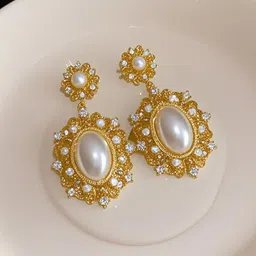 DressBerry Korean Gold-Plated Pearls Oval Drop Earrings-10