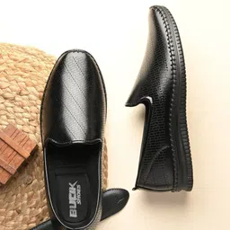 BUCIK Men Round Toe Laser Cuts Slip-On Sneakers-picture-23