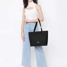 KLEIO Black Solid Medium Tote Handbag image 2