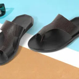 Mochi Men's Brown Toe Ring Sandals-picture-38