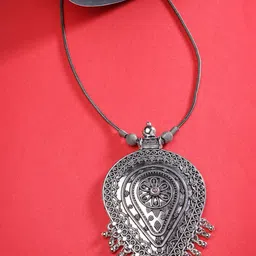 Sangria Rhodium-Plated Floral Design Oxidised Necklace-37