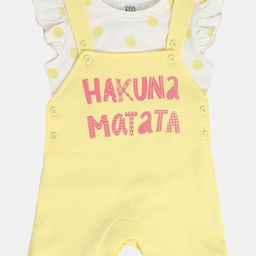 MINI KLUB Cotton Hakuna Matata Text Detailed Dungaree With Frill Sleeves Polka Dots Printed Top Set - White & Yellow-image-89