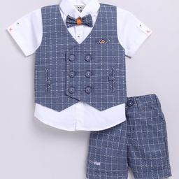 LITTLE COLLARS Cotton Blend Half Sleeves Solid Shirt & Checked Shorts With Waistcoat & Bow Set - Blue-image-17