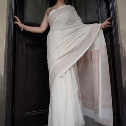 AMRUTKALA SAREES Floral Woven Design Zari Banarasi Saree-image-38