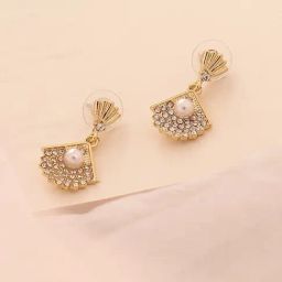 SOHI Gold Plated Party Designer Drop Earring For Women-image-99