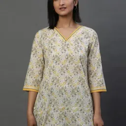 Aurelia Off-White & Yellow Cotton Printed Straight Short Kurti-image-94