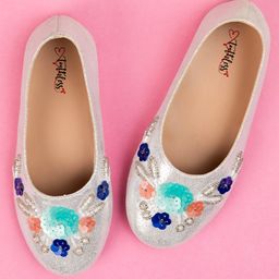 Toothless Floral Shaped Sequins & Beads Embellished Ballerinas - White-image-83
