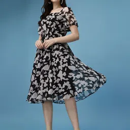 Fashion2wear Floral Printed Fit & Flare Puff Sleeve Dress-image-13