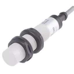 RS PRO Proximity Sensor Capacitive Barrel-Style M18x1 8 mm NPN 10-30 V DC IP67, 8967223-14