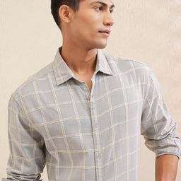 LOCOMOTIVE Men Spread Collar Checked Cotton Relaxed Fit Casual Shirt-image-38