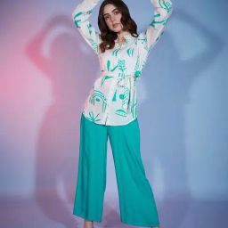 BUYNEWTREND White & Turquoise Printed Co-Ords Set-image-24