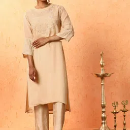 Jaipur Kurti Embroidered Round Neck Shirt With Trousers Co-Ords-image-29