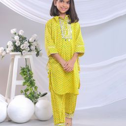 misbis Cotton Three Fourth Sleeves Leheriya Printed & Lace Embellished Kurta and Pyjama Set - Yellow-image-36