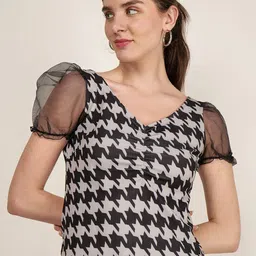Frolic Rolic Geometric Print Puff Sleeve Placement Print Top-image-31