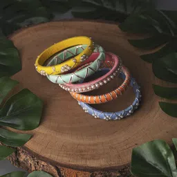 Taasha Craft Set Of 5 Beaded Bangles image 3
