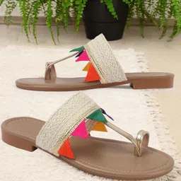 AVIVASTYLE Women Printed Open Toe Flats-11