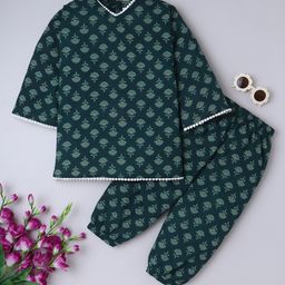BAATCHEET Cotton Woven Three Fourth Sleeves Floral Motifs Printed Kurti With Coordinating Pant Set - Green-image-99