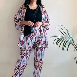 TRENBEE Printed Top, Jacket & Trouser Co-Ords-picture-38