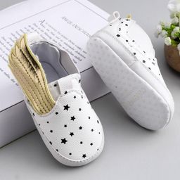 Cute Walk by Babyhug Booties - White & Black-image-5