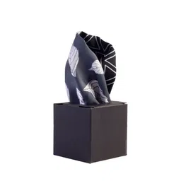 ALZ Geometric Printed Pocket Square-picture-30