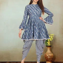 Chandbaali Women Floral Printed Kurta with Dhoti Pants-picture-17