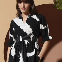 ZWERLON Abstract Printed Puff Sleeve Smocked Top-picture-11