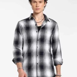 Campus Sutra Black Regular Fit Checks Shirt-image-60