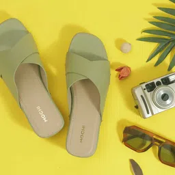 Mochi Women Solid Platform Heel Sandals-27