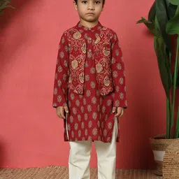Readiprint Fashions Boys Floral Printed Regular Pure Cotton Kurta with Pyjamas-image-4