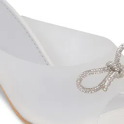 Mochi Open Toe Block Heels With Bows image 2