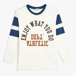 Koton Boys Varsity Printed V-Neck Applique T-shirt-image-59