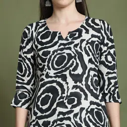Merira Selection Of 2 Floral Printed Notch Neck A-Line Kurta With Trouser & Dupatta image 5
