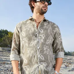Campus Sutra Men Comfort Fit Spread Collar Floral Printed Cotton Casual Shirt-picture-36