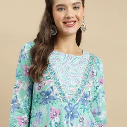 JANAKDULARI CREATION Floral Printed Regular Pure Cotton Kurta with Trouser & Dupatta image 2