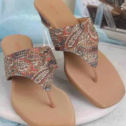 Metro Women's Antique Gold Thong Wedges-picture-17