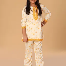 The Mini Trunk Girls Ethnic Motifs Printed Straight Regular Kurta with Trousers-image-75