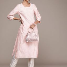 House of Pataudi Floral Printed Straight Jashn Kurta-picture-14
