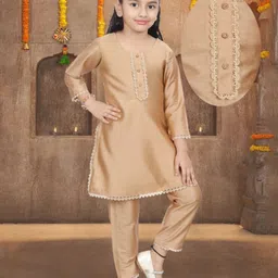 Pehanaava Jute Woven Three Fourth Sleeves Lace Embellished Kurti Pant Set - Royal Gold-picture-18