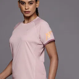 ASICS Solid T-Shirt-picture-54