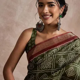 KALINI Bandhani Printed Woven Design Zari Sungudi Saree-image-47
